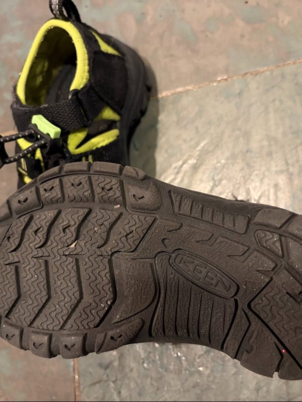 KEEN Newport H2 Kids Sandals - Black/Lime Green, Size US 9
